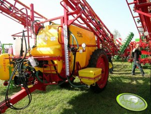 24 metry belka, 2500l, świetny sprzęt.