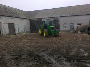 John Deere 6800