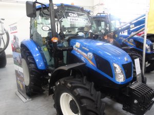New Holland  t4