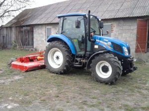 New Holland T4 65 + Rozdrabniacz