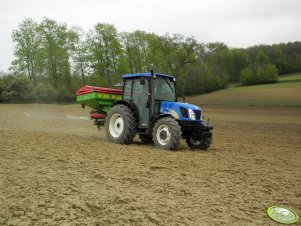 New Holland T4020 + Unia Group MXL 1200