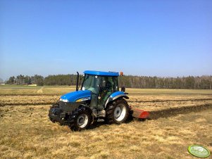 New Holland TD5010 + glebogryzarka AKPIL 2,10