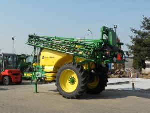 John Deere M740