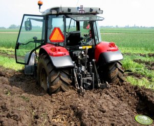 Massey Ferguson 5435