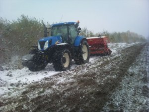 New holland T7040