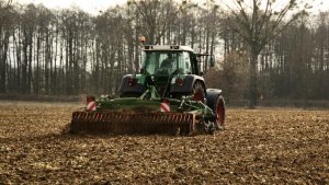 Fendt 714 Vario TMS i Amazone Catros+ 4001-2