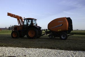 Kubota M9960 i prasa