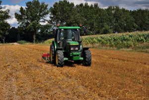 John Deere 6200 + AgroMasz AP 2,6m