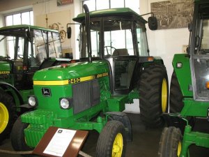 John Deere 2450