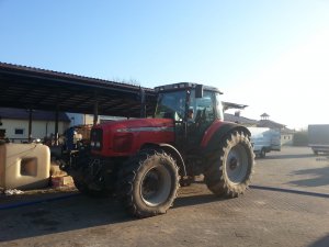 Massey Ferguson 8240