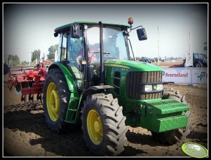 John Deere 6130D