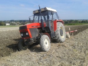 Zetor 8011 + pługi ATLAS