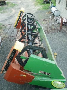 Heder  ze stołem do rzepaku od kombajnu JD 2054