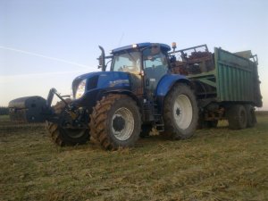 New Holland T7