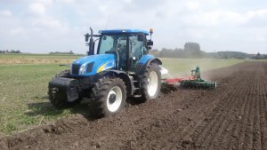 New Holland T6070 Plus