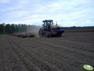 Challenger MT875B