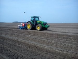 John Deere 7820 & Monosem