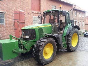 John Deere 6920