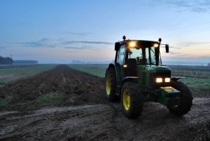 John Deere 6200 + AgroMasz PJ4