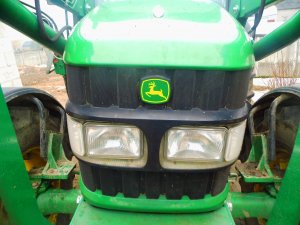 John Deere 5620