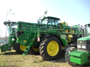 John Deere R4040I