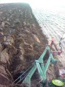 Farmtrac 80 4WD & pług UG 4x40