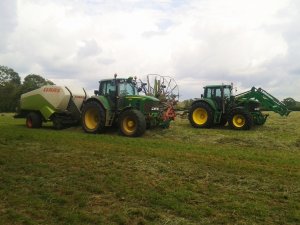 John Deere 7530