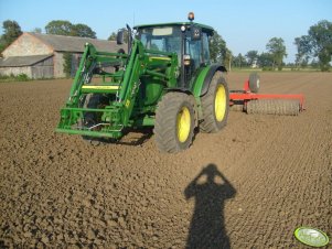 John Deere 5090R & Expom Tytan 5,4m