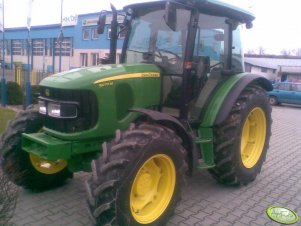 John Deere 5070M