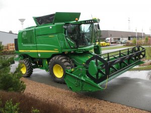 John Deere T560 HillMaster