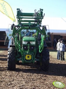John Deere 6125M