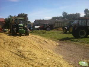 2x John Deere 6230 + Zetor 7340 + Massey Ferguson 8240(Krone 4XL)