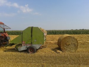 Claas Rollant 44