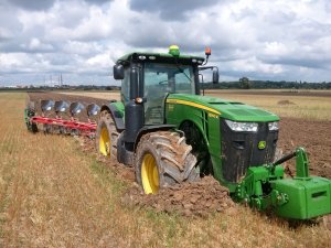 John Deere 8360r + kverneland 6+ pakomat