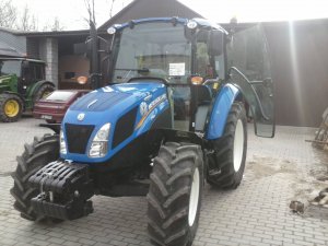 New Holland T4