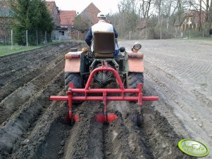 Ciągnik SAM + obsypnik