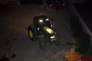 John Deere 6830