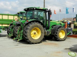 John Deere 8320R