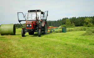 Zetor 5211 + Kverneland Taarup 9043