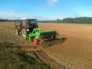 Zetor 7011 + Agro-Lift AUS2 2,5m + Hassia DU 250