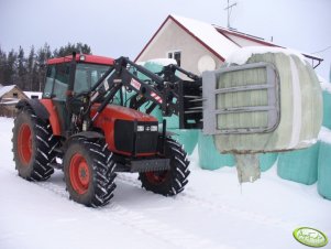 Kubota M105s