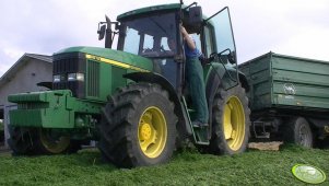 John Deere 6610