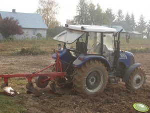 Farmtrac 80 4WD + pług