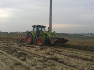 Claas Ares + Pług Akpil KM 80