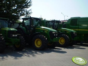 John Deere 7830