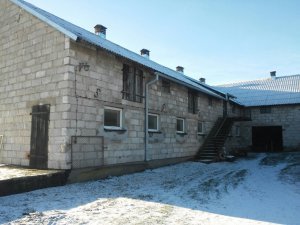 Chlewnia i garaz