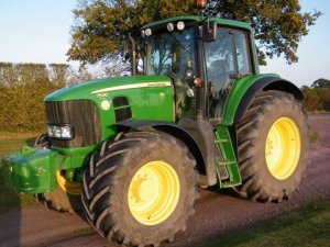 [SKRADZIONO] Ciągnik rolniczy John Deere 7r