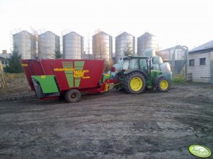 John Deere 5080R + Strautmann Verti mix 1200 Double