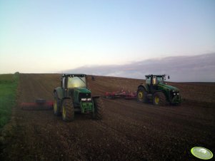 John Deere 8530 & John Deere 6820