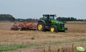 John Deere 8230 + HORSCH